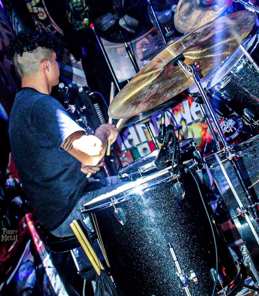 Elixir Carmesí — ensayo