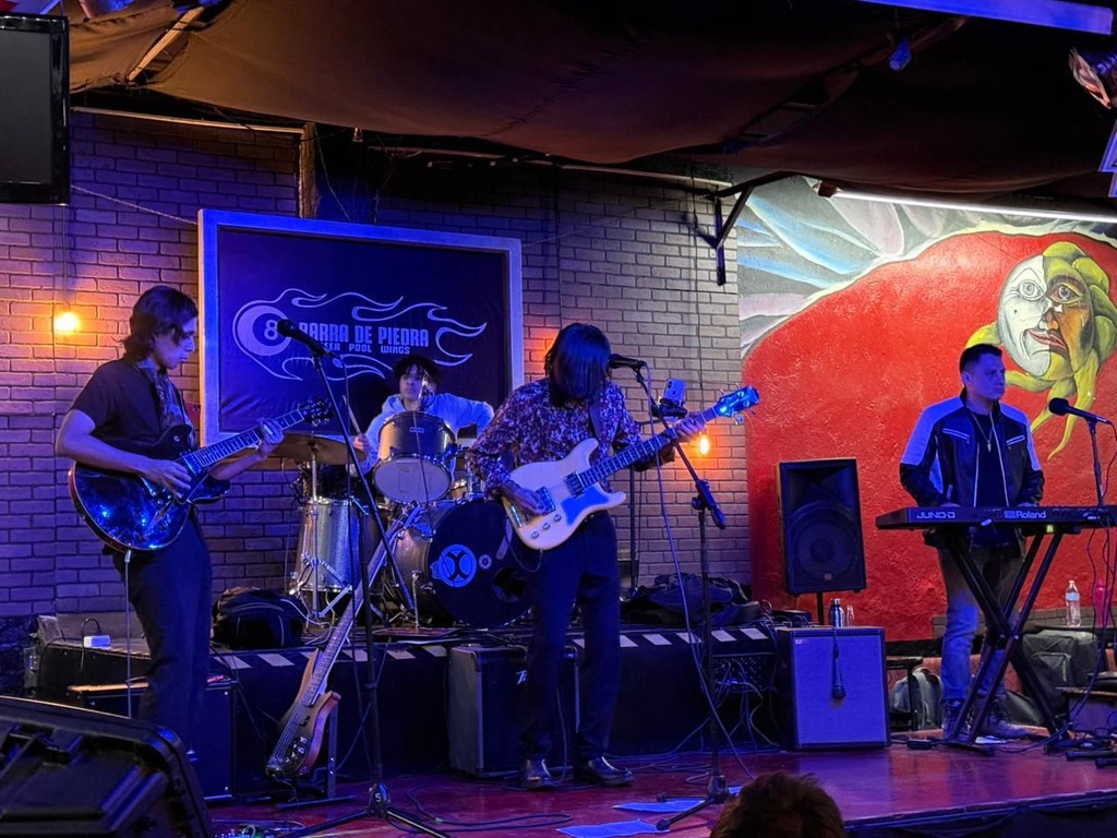 Elixir Carmesí en vivo